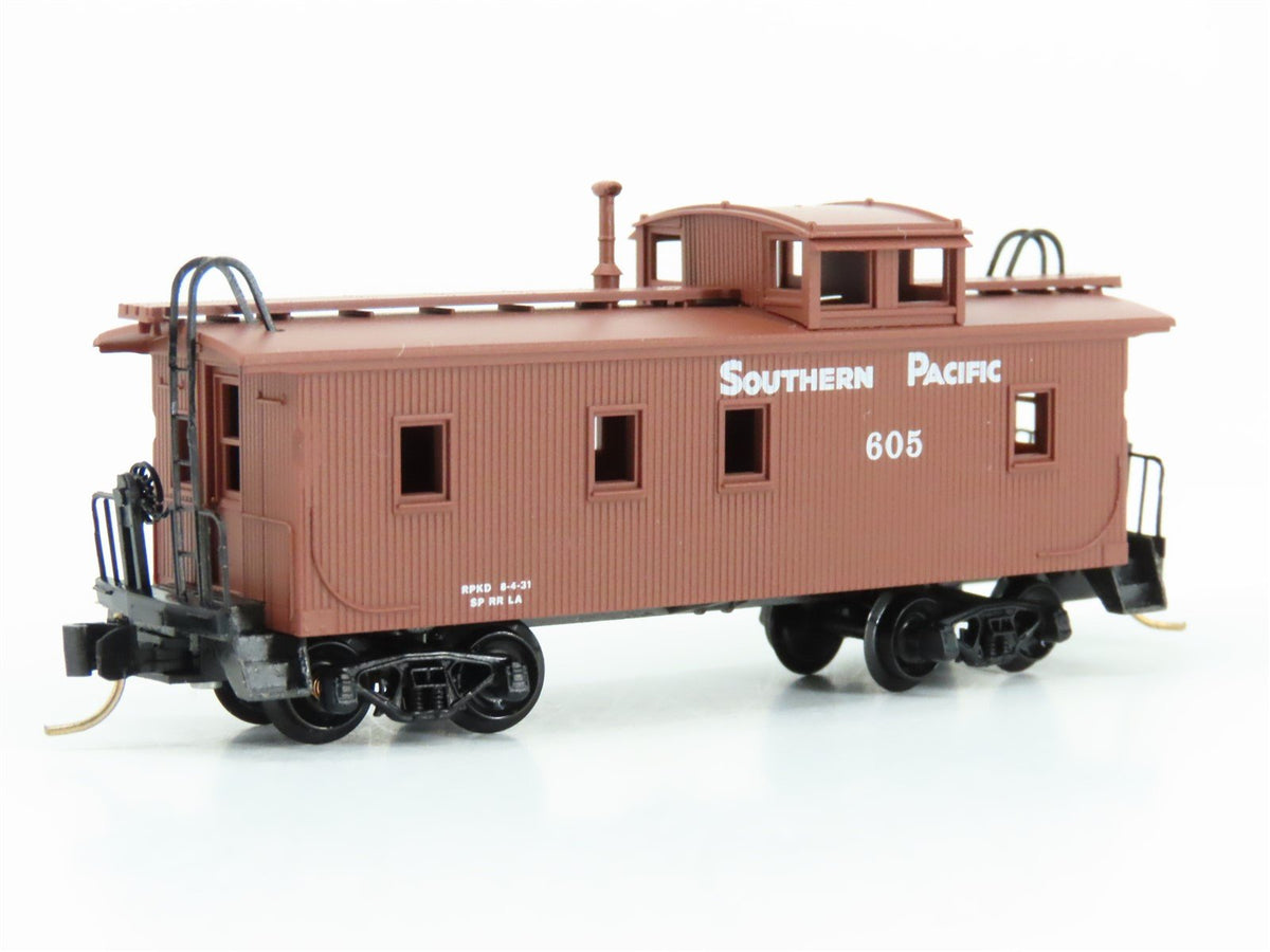 N Scale Micro-Trains MTL 51150 SP Southern Pacific 34&#39; Wood Caboose #605