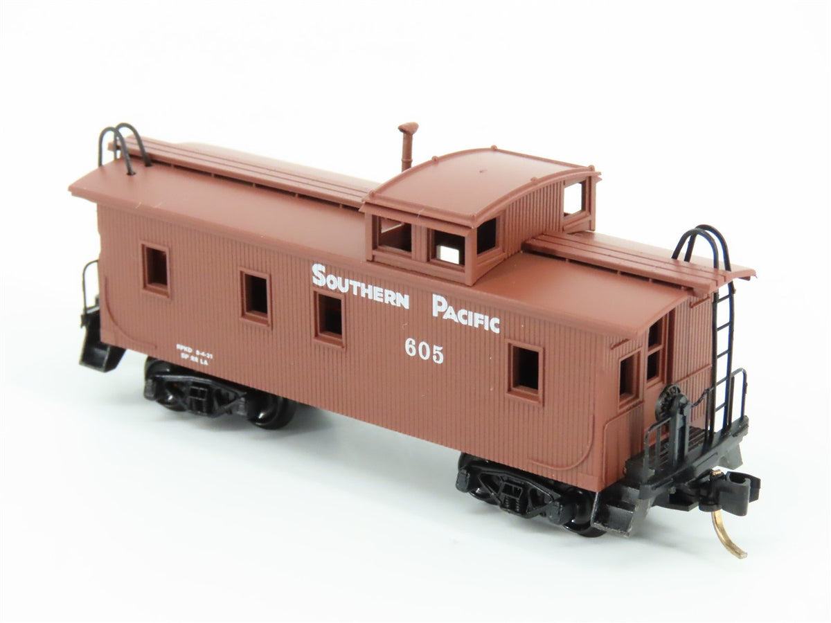 N Scale Micro-Trains MTL 51150 SP Southern Pacific 34&#39; Wood Caboose #605