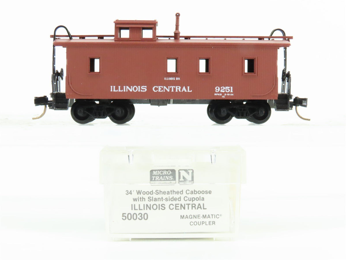 N Scale Micro-Trains MTL 50030 IC Illinois Central 34&#39; Wood Caboose #9251