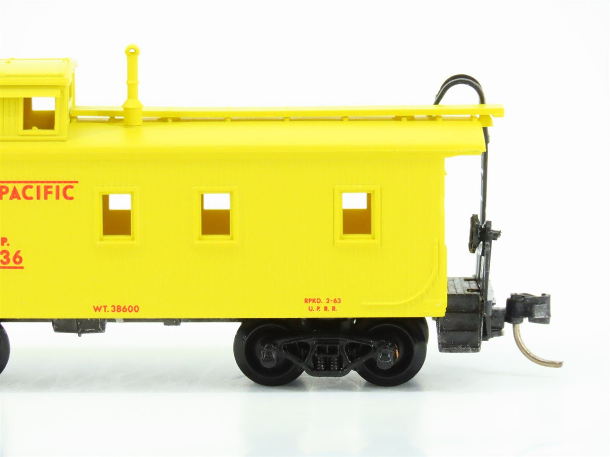 N Scale Micro-Trains MTL 50100 UP Union Pacific Railroad 34&#39; Wood Caboose #3236