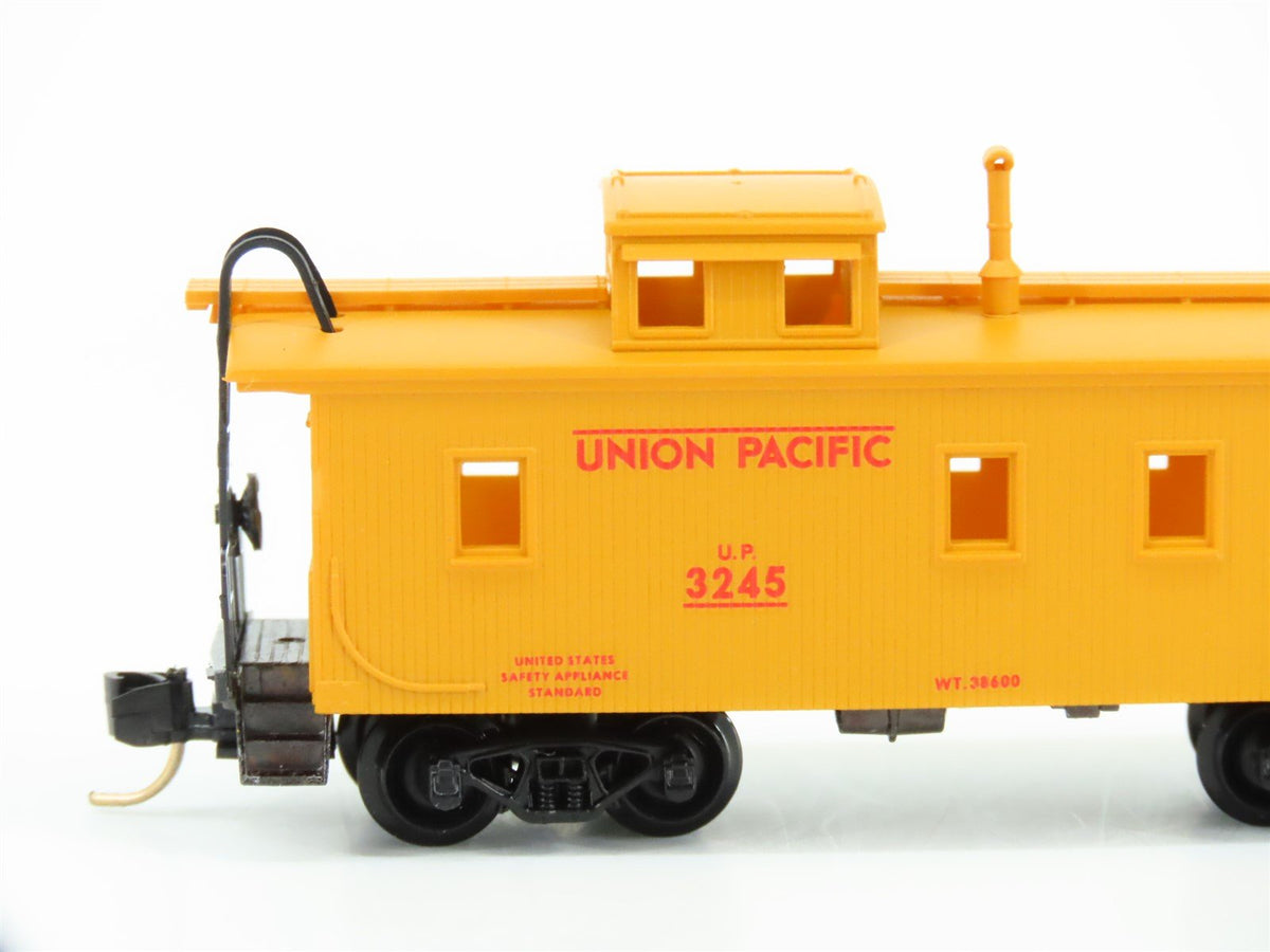 N Scale Micro-Trains MTL 50100 UP Union Pacific Railroad 34&#39; Wood Caboose #3245