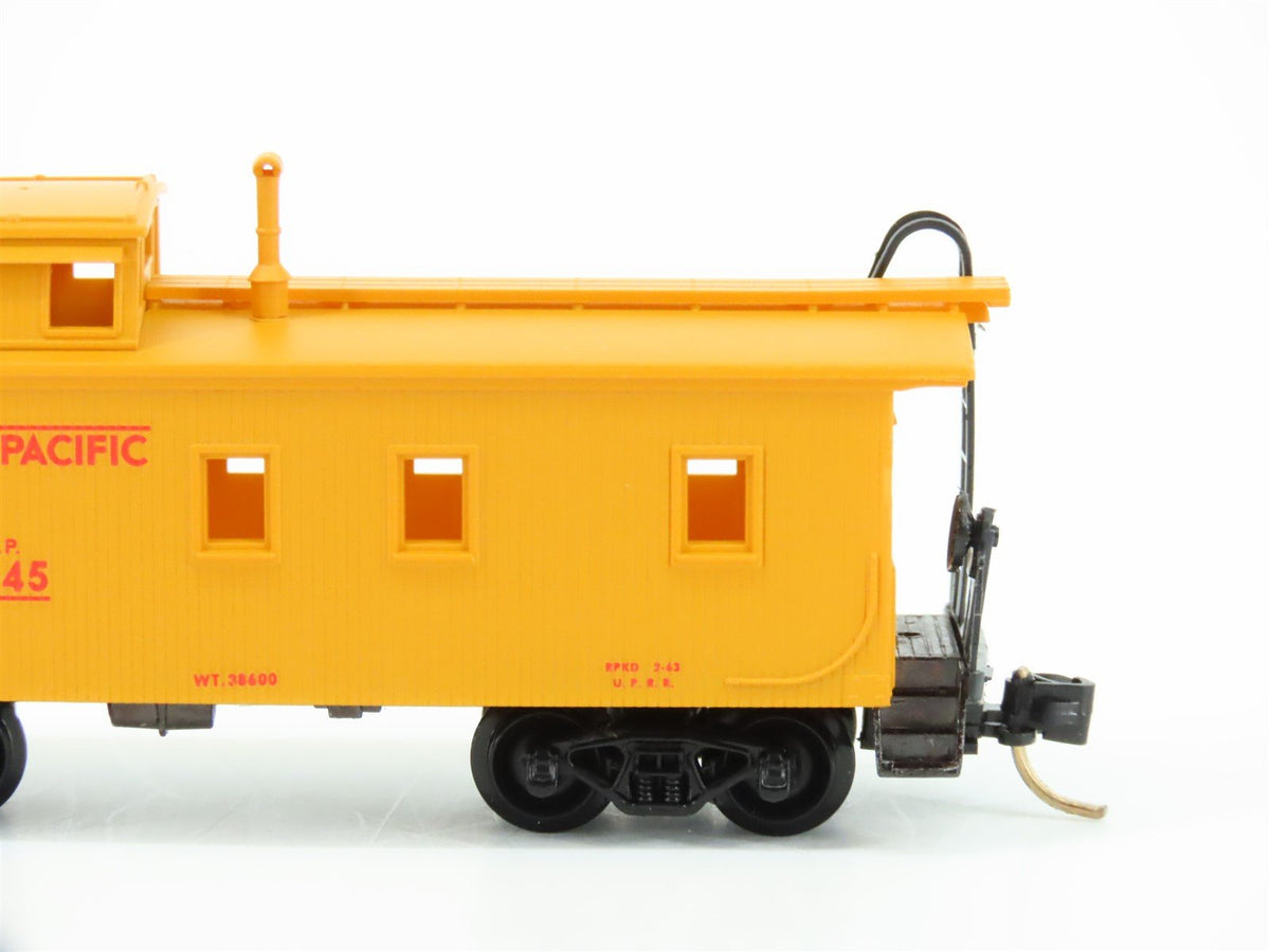 N Scale Micro-Trains MTL 50100 UP Union Pacific Railroad 34&#39; Wood Caboose #3245