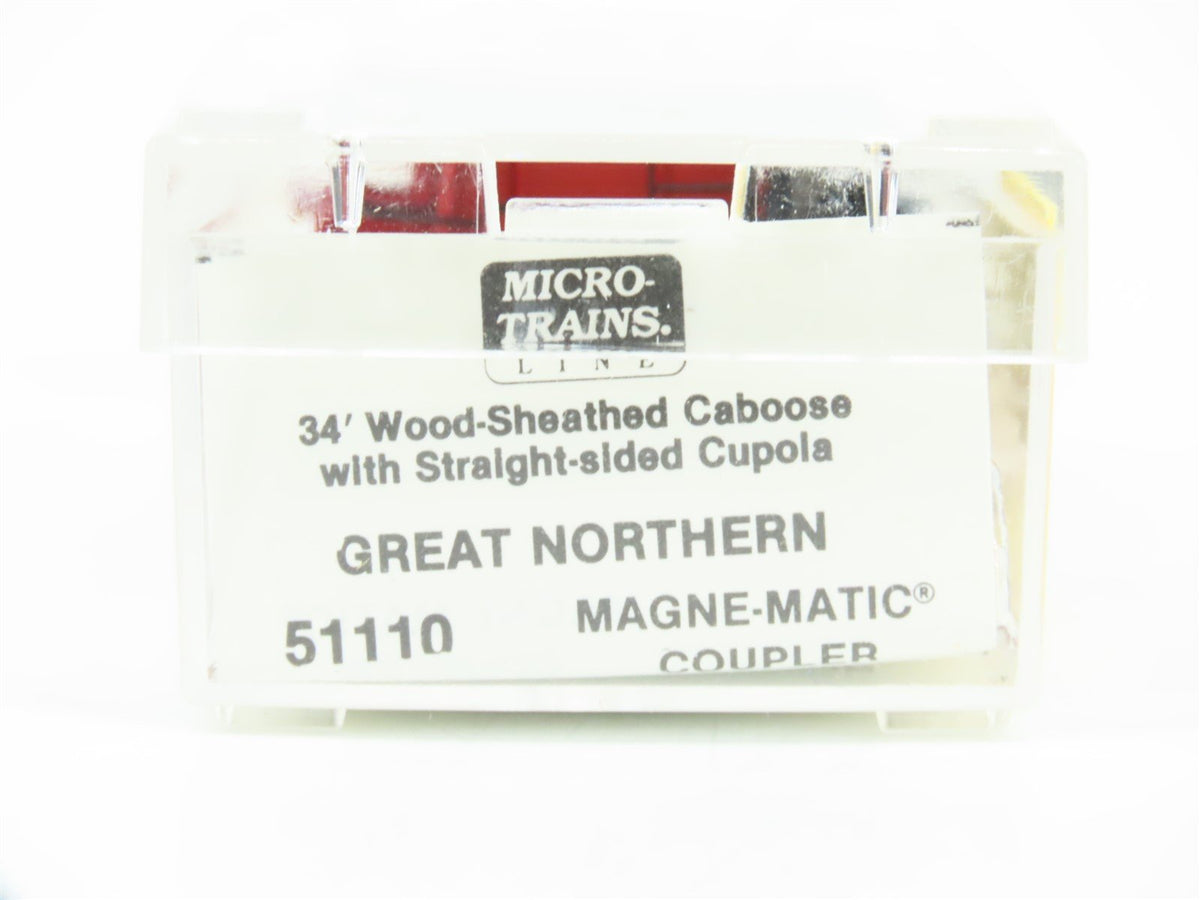 N Scale Micro-Trains MTL 51110 GN Great Northern Railroad 34&#39; Wood Caboose #X614