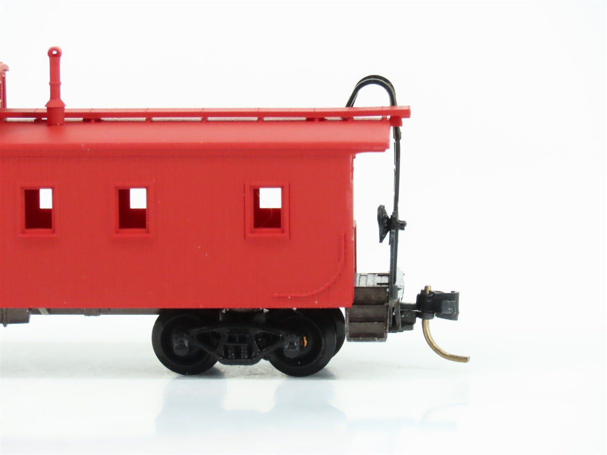 N Scale Micro-Trains MTL 50120 Petaluma &amp; Santa Rosa Railroad 34&#39; Caboose #5