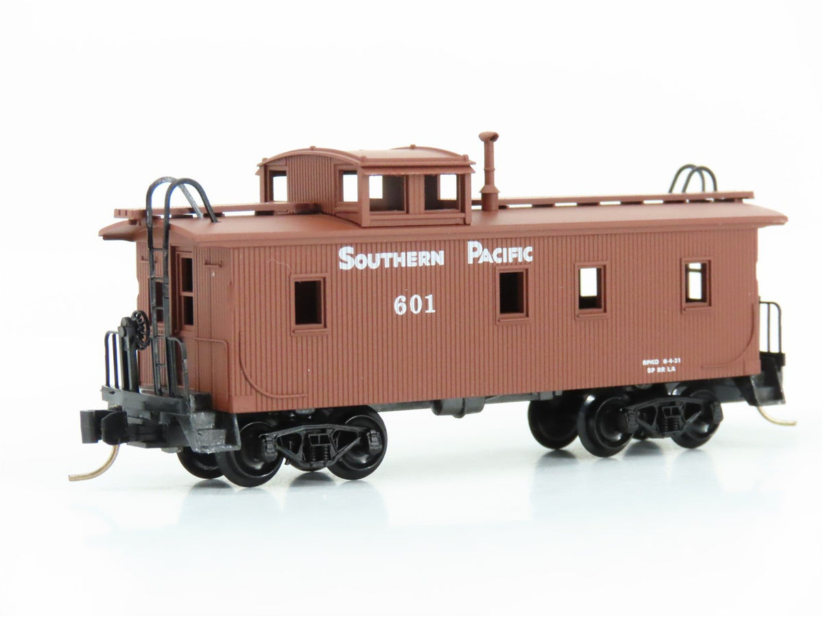 N Scale Micro-Trains MTL 51150 SP Southern Pacific 34&#39; Wood Caboose #601