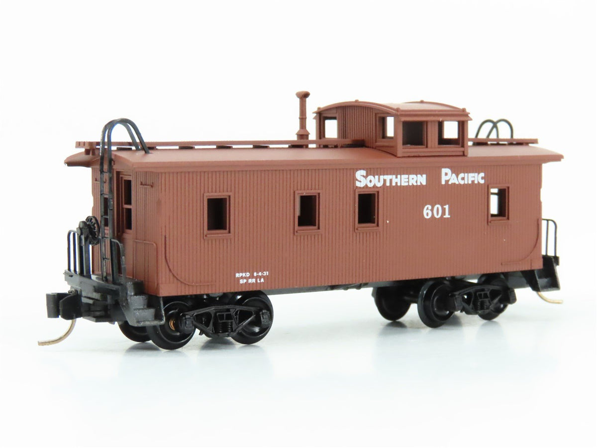 N Scale Micro-Trains MTL 51150 SP Southern Pacific 34&#39; Wood Caboose #601