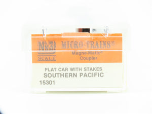 Nn3 Kadee Micro-Trains MTL 15301 SP Southern Pacific Flat Car #472 w/ Stakes