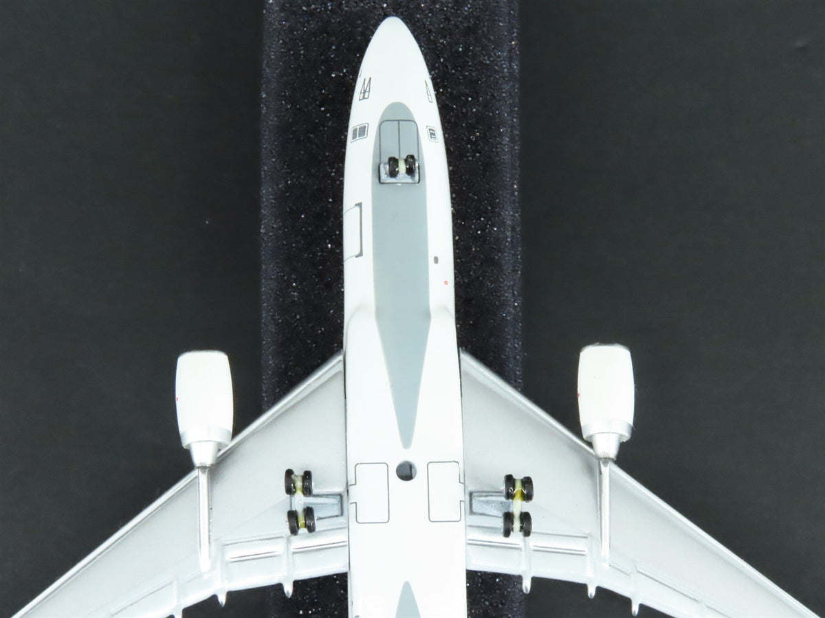 1:400 Aero Classics / Lockness Die-Cast United Lockheed L-1011-500 Airliner