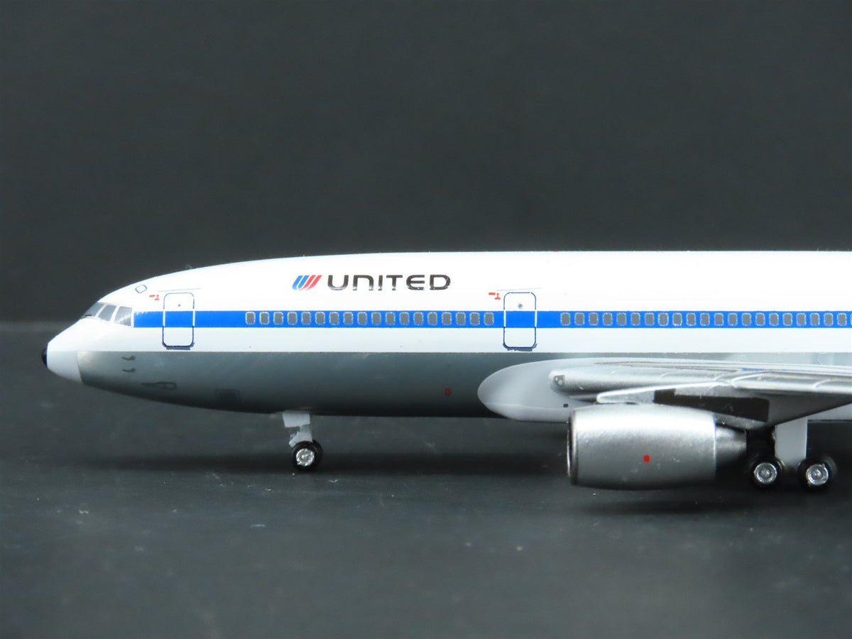 1:400 Aero Classics / Lockness Die-Cast United Lockheed L-1011-500 Airliner