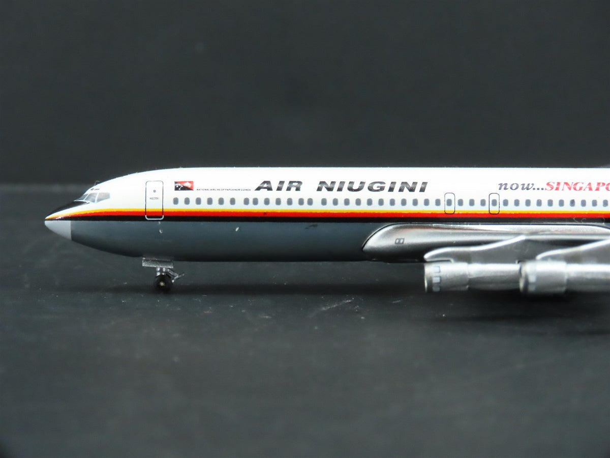 1:400 Scale Aero Classics Die-Cast Air Niugini Boeing B-707-338C Airliner P2-ANA