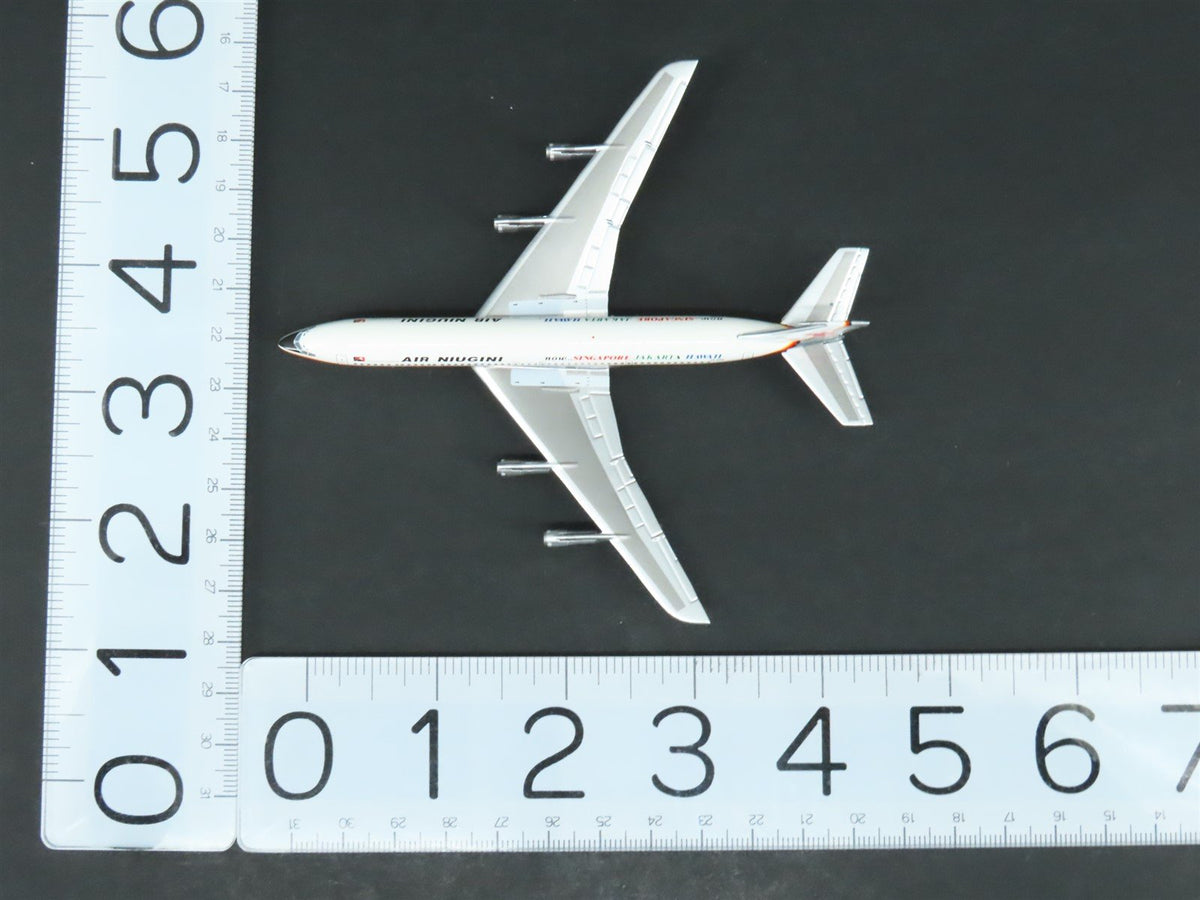 1:400 Scale Aero Classics Die-Cast Air Niugini Boeing B-707-338C Airliner P2-ANA