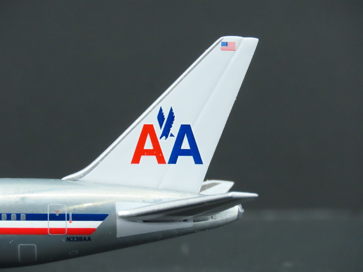 1:400 Aero Classics Die-Cast American Airlines Boeing B-767-223 Airliner N338AA