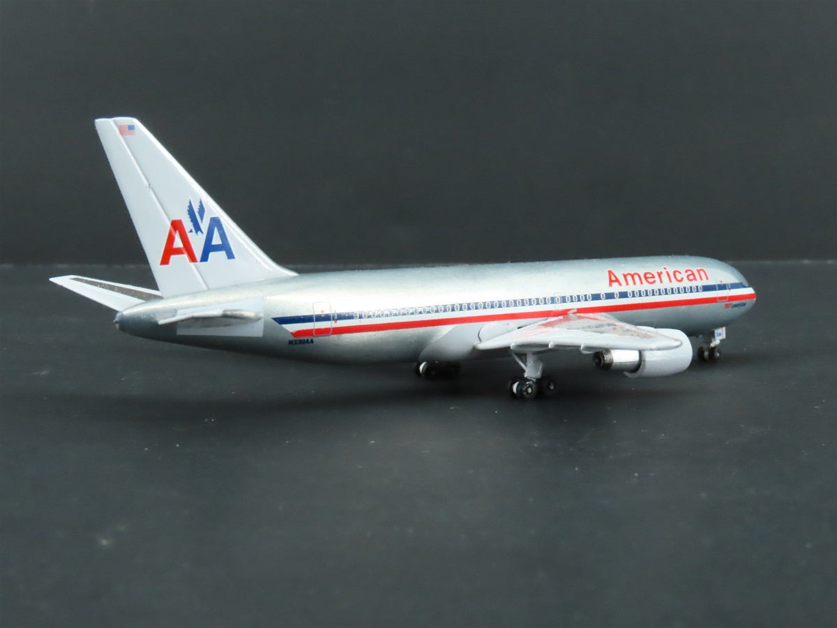 1:400 Aero Classics Die-Cast American Airlines Boeing B-767-223 Airliner N338AA