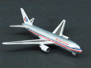 1:400 Aero Classics Die-Cast American Airlines Boeing B-767-223 Airliner N338AA