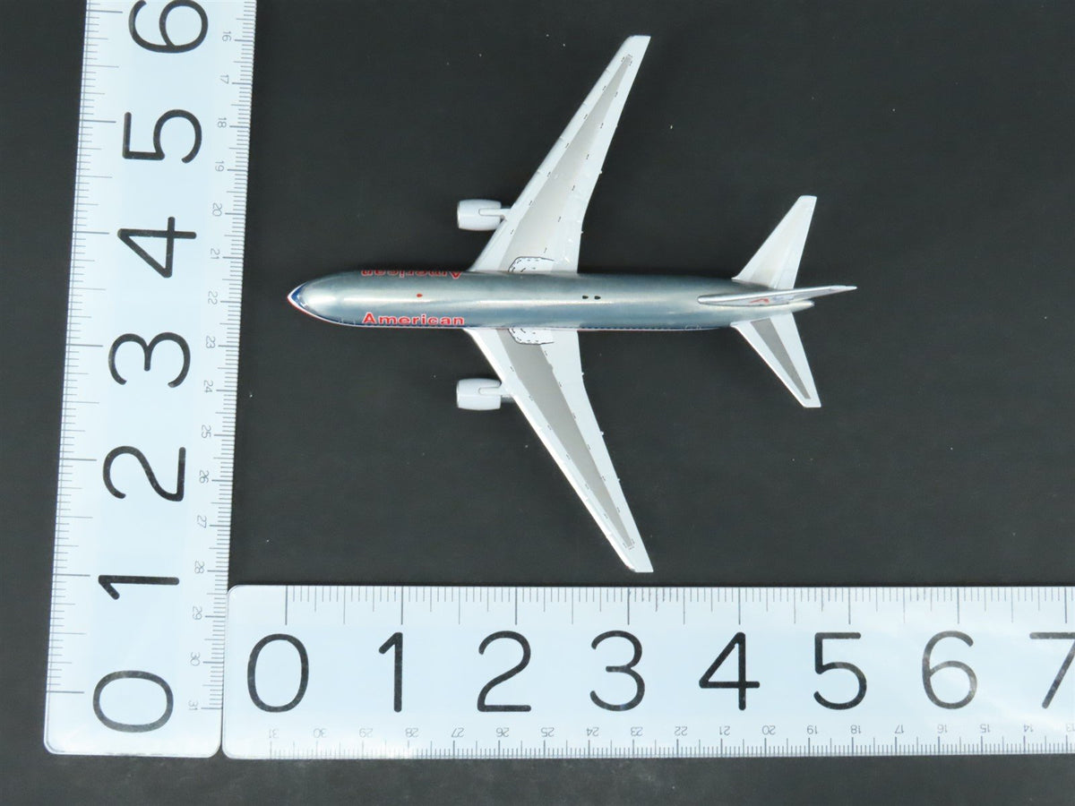 1:400 Aero Classics Die-Cast American Airlines Boeing B-767-223 Airliner N338AA