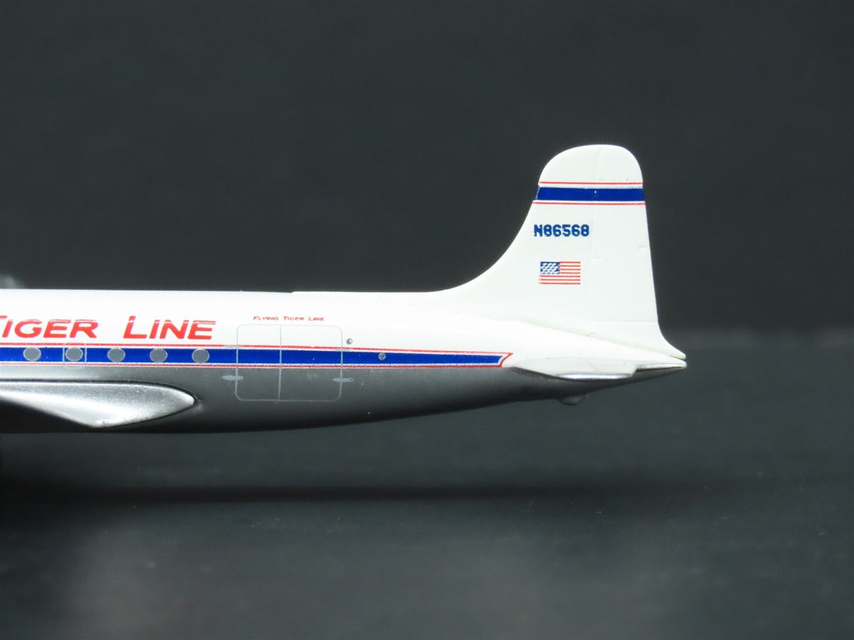 1:400 Aero Classics Die-Cast Flying Tiger McDonnell Douglas C-54B-1-DC Aircraft