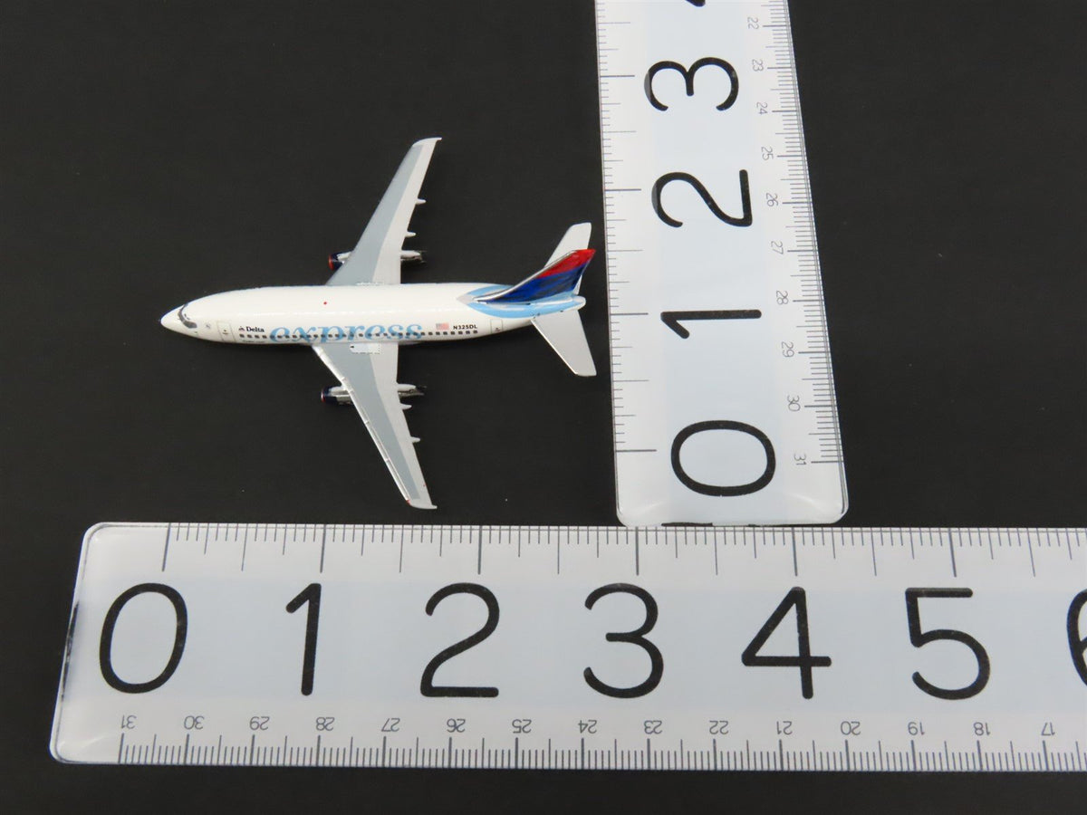 1:400 Scale Aero Classics Die-Cast Delta Express Boeing B737-200 Aircraft N325DL