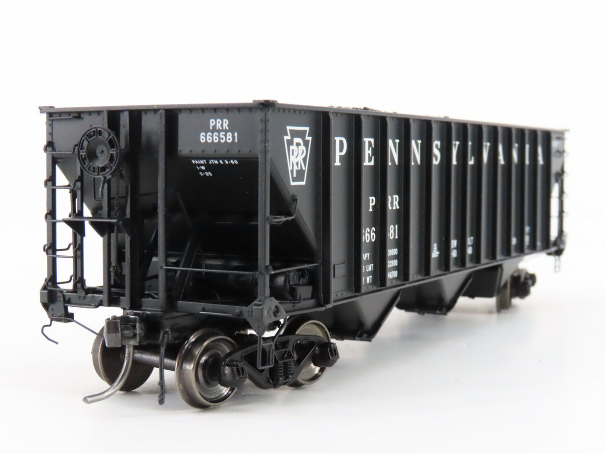 HO Scale Arrowhead ARR-1005-9 PRR Pennsylvania 3 Bay Hopper #666581 - With Load