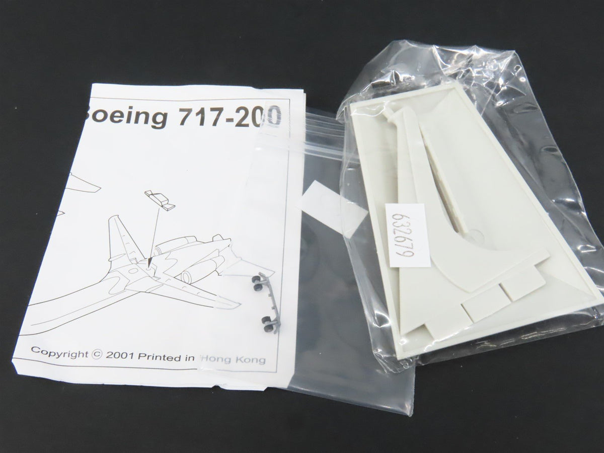 1:400 Scale Dragon Wings CRS002 Die-Cast TWA Boeing B-717-200 Aircraft N2417F