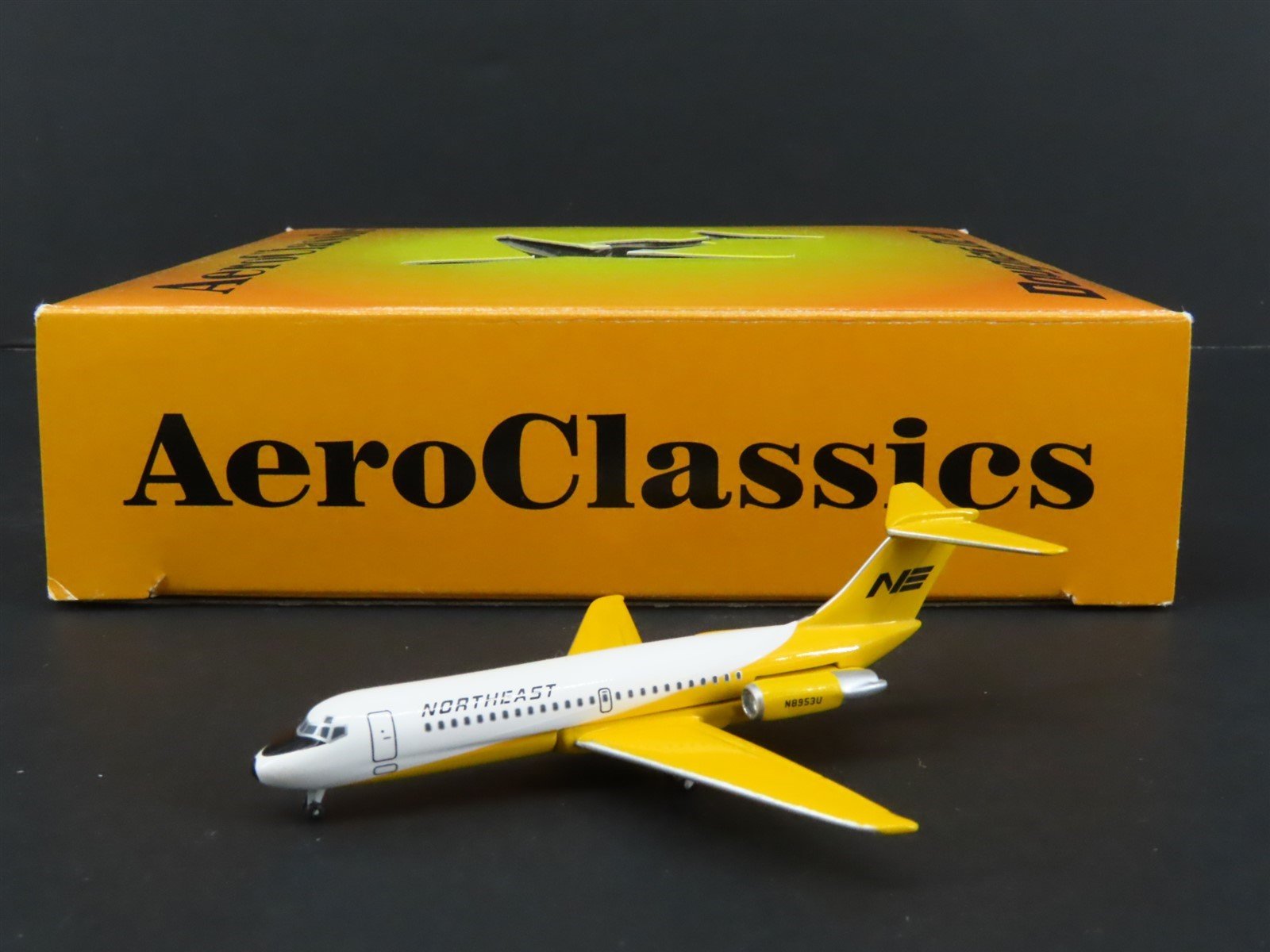 1:400 Scale Aero Classics Die-Cast Northeast McDonnell Douglas DC-9-14 Aircraft