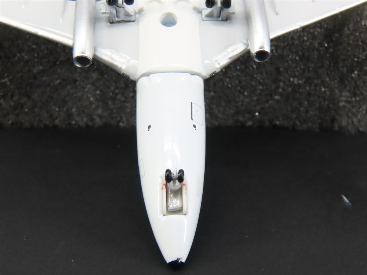 1:400 Scale AeroClassics Die-Cast Quebecair Boeing B737-296 Airliner C-GQBA