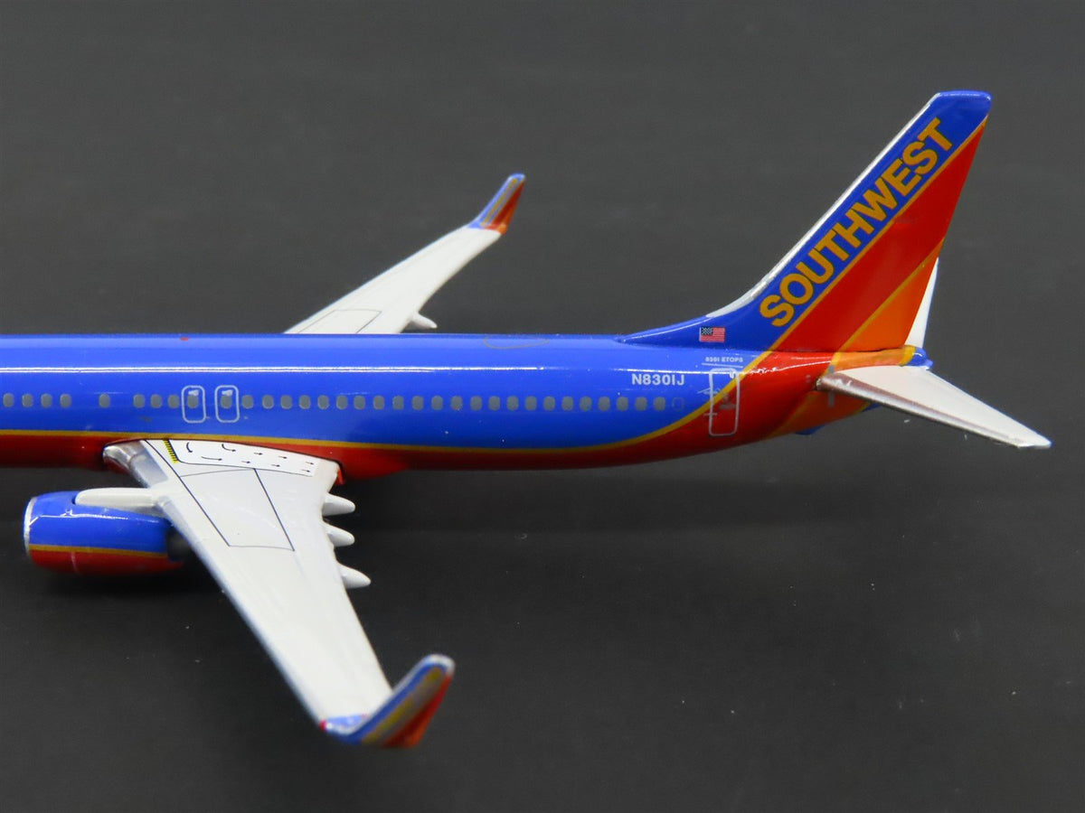 1:400 Gemini Jets GJSWA1176 Die-Cast Southwest Airlines Boeing 737-800 Airliner