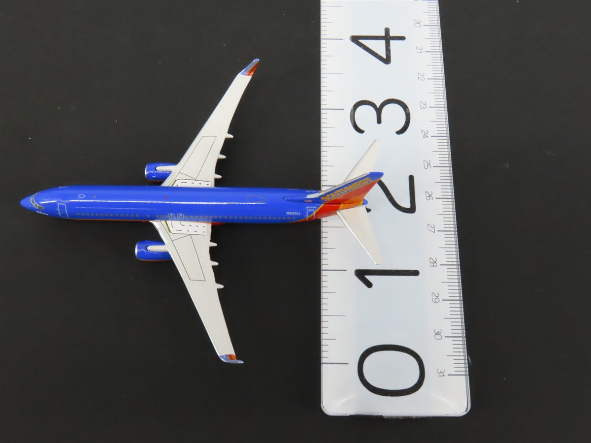 1:400 Gemini Jets GJSWA1176 Die-Cast Southwest Airlines Boeing 737-800 Airliner