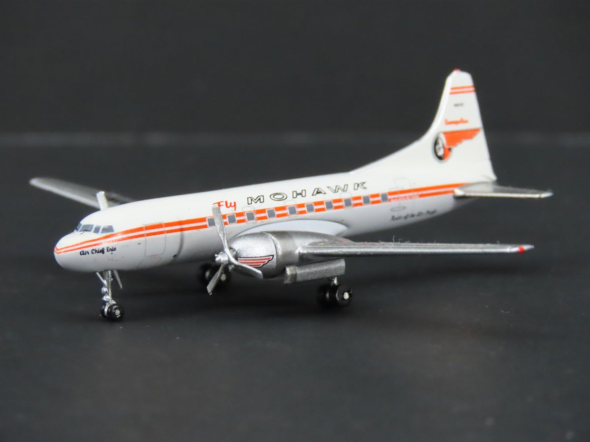 1:400 Scale Aero Classics Die-Cast Mohawk Convair CV-240 Aircraft N1013C