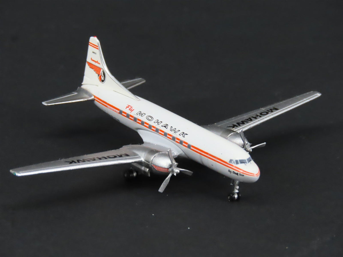 1:400 Scale Aero Classics Die-Cast Mohawk Convair CV-240 Aircraft N1013C