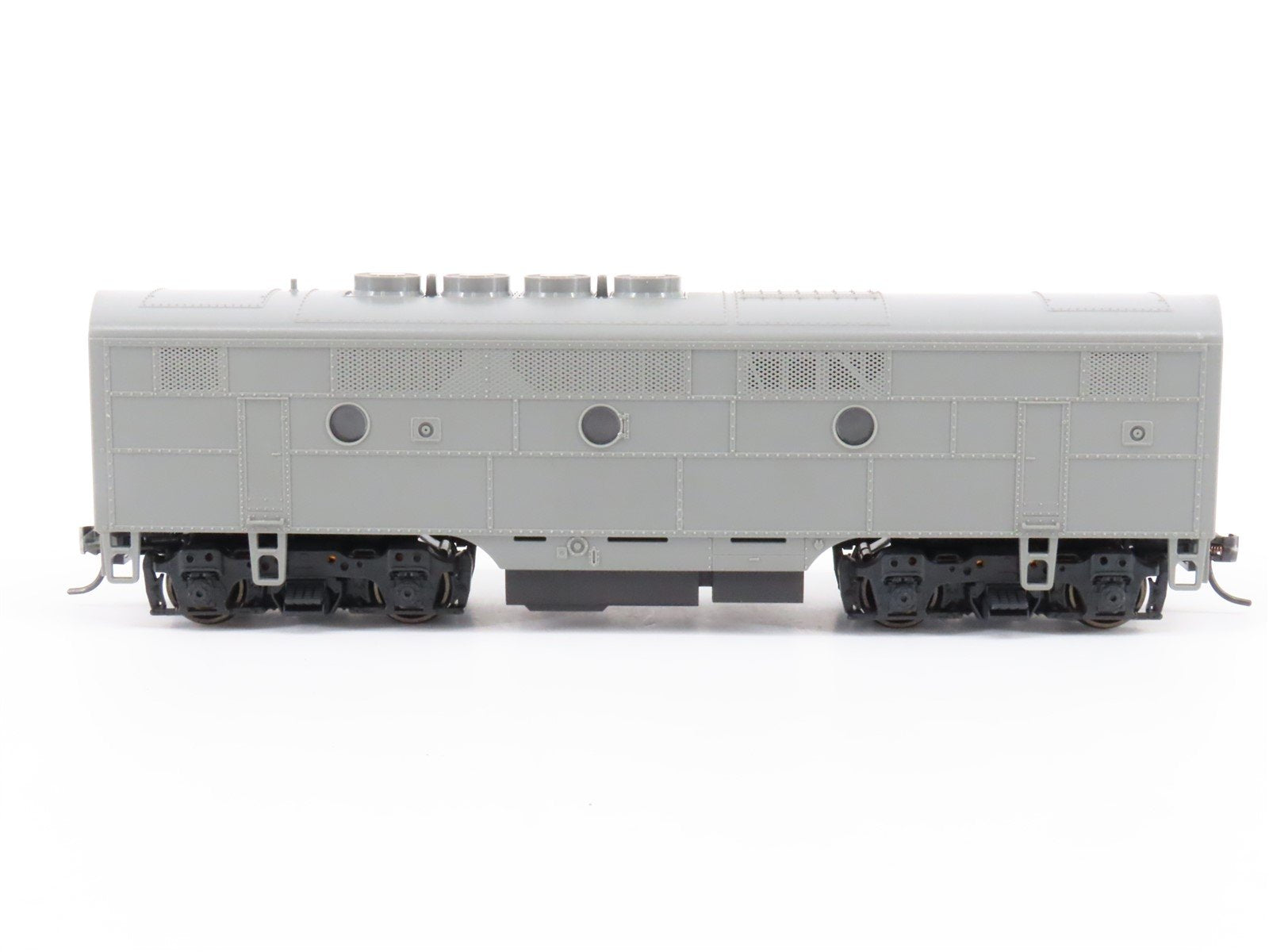 HO Scale Stewart/KATO Undecorated EMD F3B Ph. 1 Diesel Locomotive