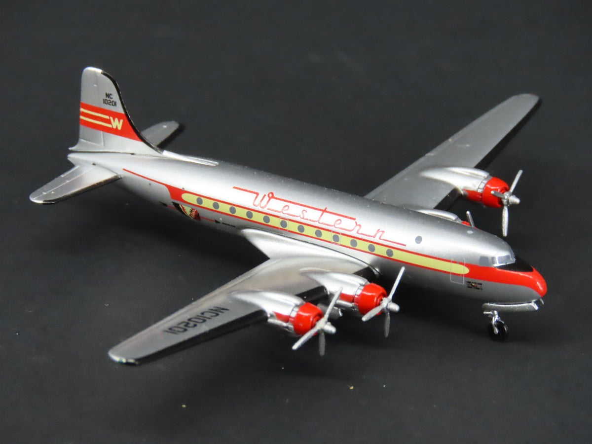 1:400 Scale Aero Classics Die-Cast Western McDonnell Douglas DC-4-1009 Aircraft