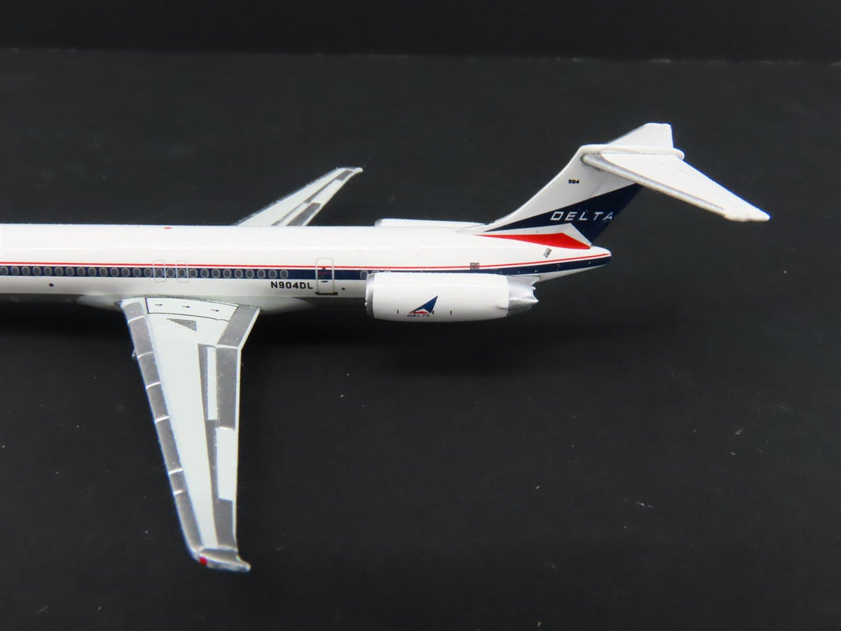 1:400 AeroClassics DieCast Delta McDonnell Douglas MD-88 DC-9-82 Airliner N940DL