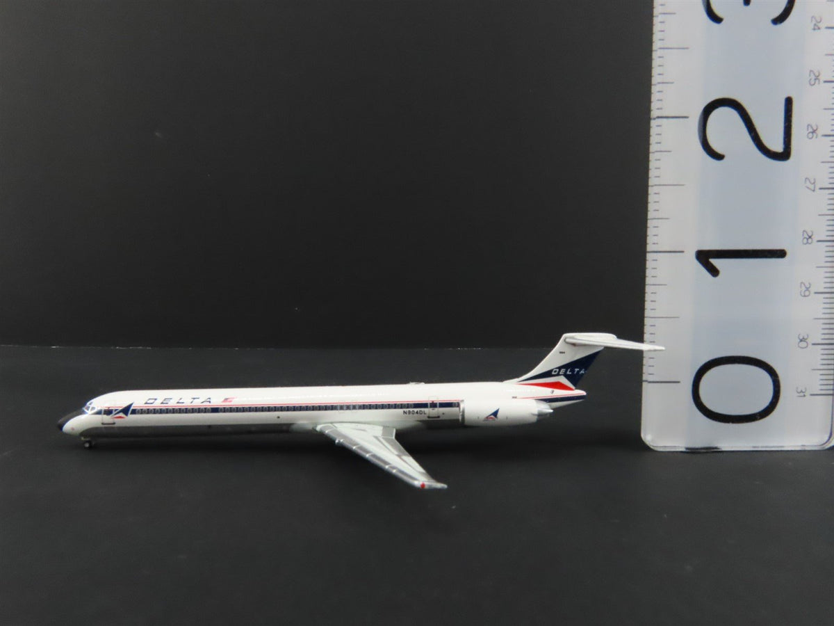 1:400 AeroClassics DieCast Delta McDonnell Douglas MD-88 DC-9-82 Airliner N940DL