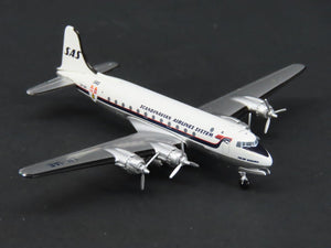 1:400 Aero Classics Die-Cast Scandinavian McDonnell Douglas DC-4-1009 Aircraft