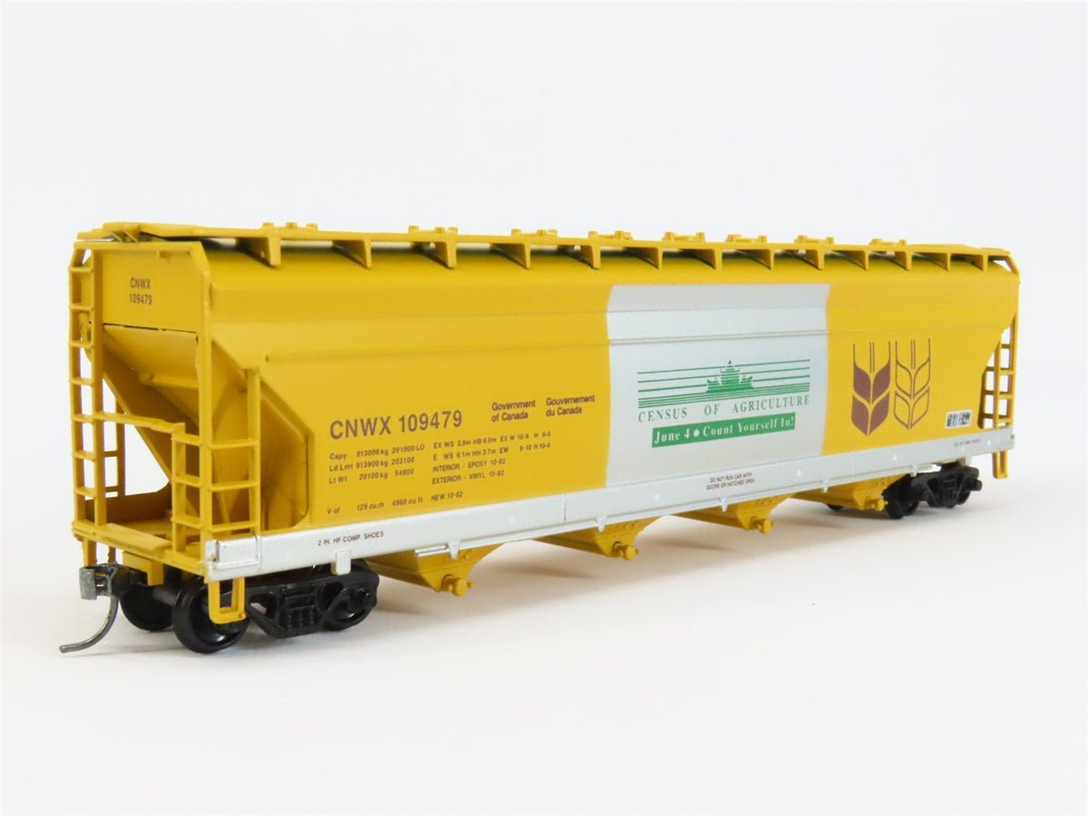 HO Scale Athearn 1787-1 CNWX Canadian National 4-Bay Hopper Car #109479