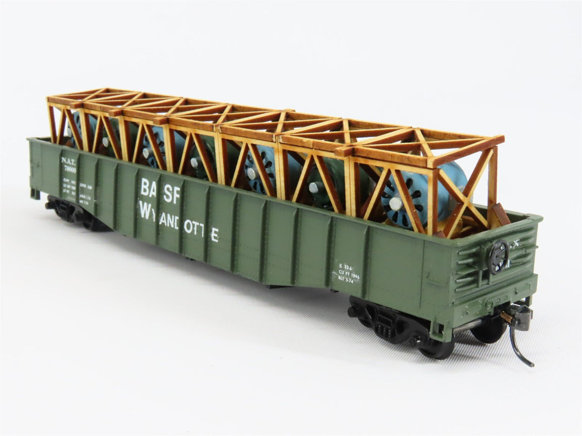 HO Scale Athearn NATX BASF Wyandotte 50&#39; Gondola Car #78000 Pro Custom w/ Load