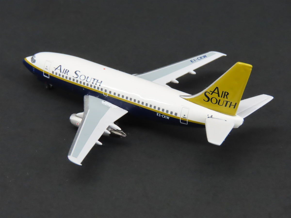 1:400 Scale Aero Classics AC-19006 Die-Cast Air South Boeing B-737-2P6 Aircraft