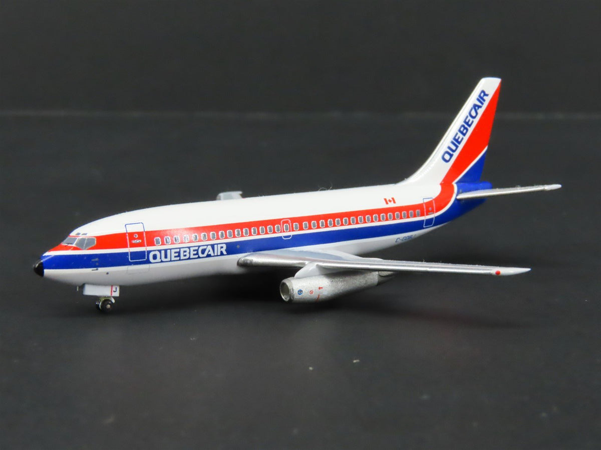 1:400 Aero Classics AC19228 Die-Cast Quebecair Boeing B-737-296 Aircraft C-GQBJ