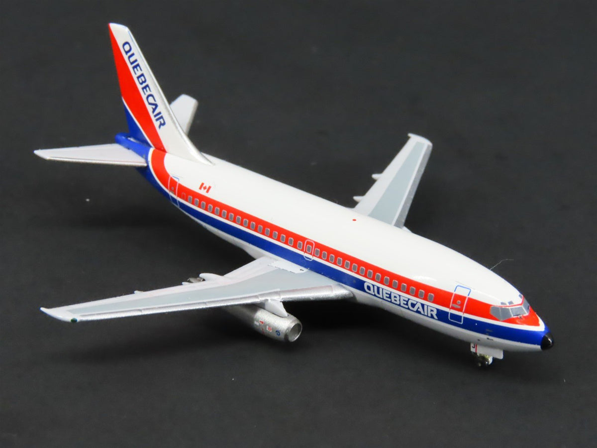 1:400 Aero Classics AC19228 Die-Cast Quebecair Boeing B-737-296 Aircraft C-GQBJ