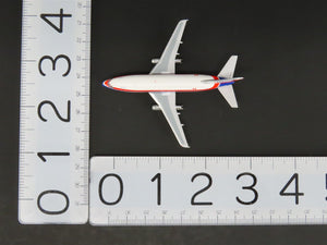 1:400 Aero Classics AC19228 Die-Cast Quebecair Boeing B-737-296 Aircraft C-GQBJ