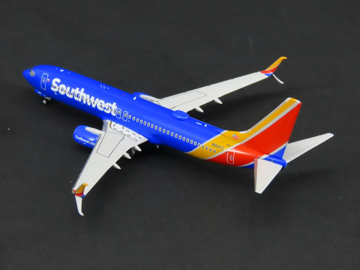 1:400 Scale NG Models 58122 Die-Cast Southwest Boeing B-737-800 Aircraft N8565Z