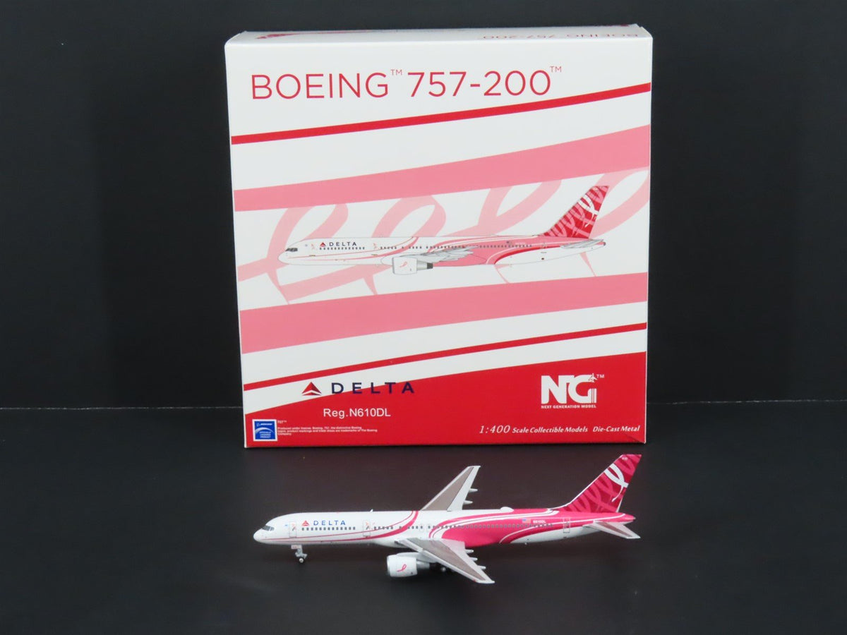 1:400 NG Models 53131 Delta Boeing &quot;Breast Cancer Awareness&quot; B-757-232 N610DL