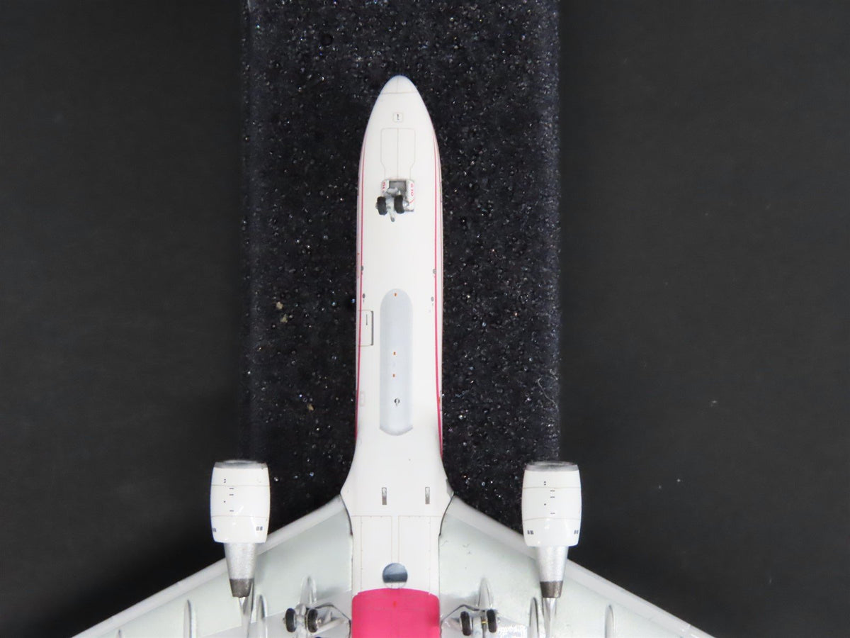 1:400 NG Models 53131 Delta Boeing &quot;Breast Cancer Awareness&quot; B-757-232 N610DL