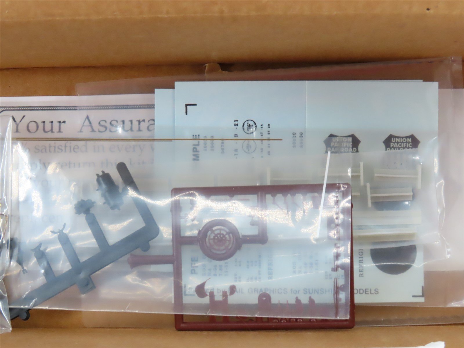 HO Sunshine Resin Kit #25.56 Undecorated PFE Pacific Fruit Exp R-30/40-21 Reefer