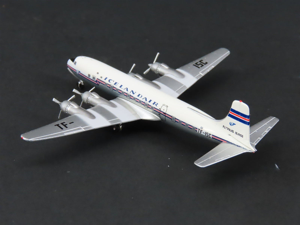 1:400 Aero Classics AC19155 Die-Cast Icelandair Flugfelag Islands Douglas DC-6B