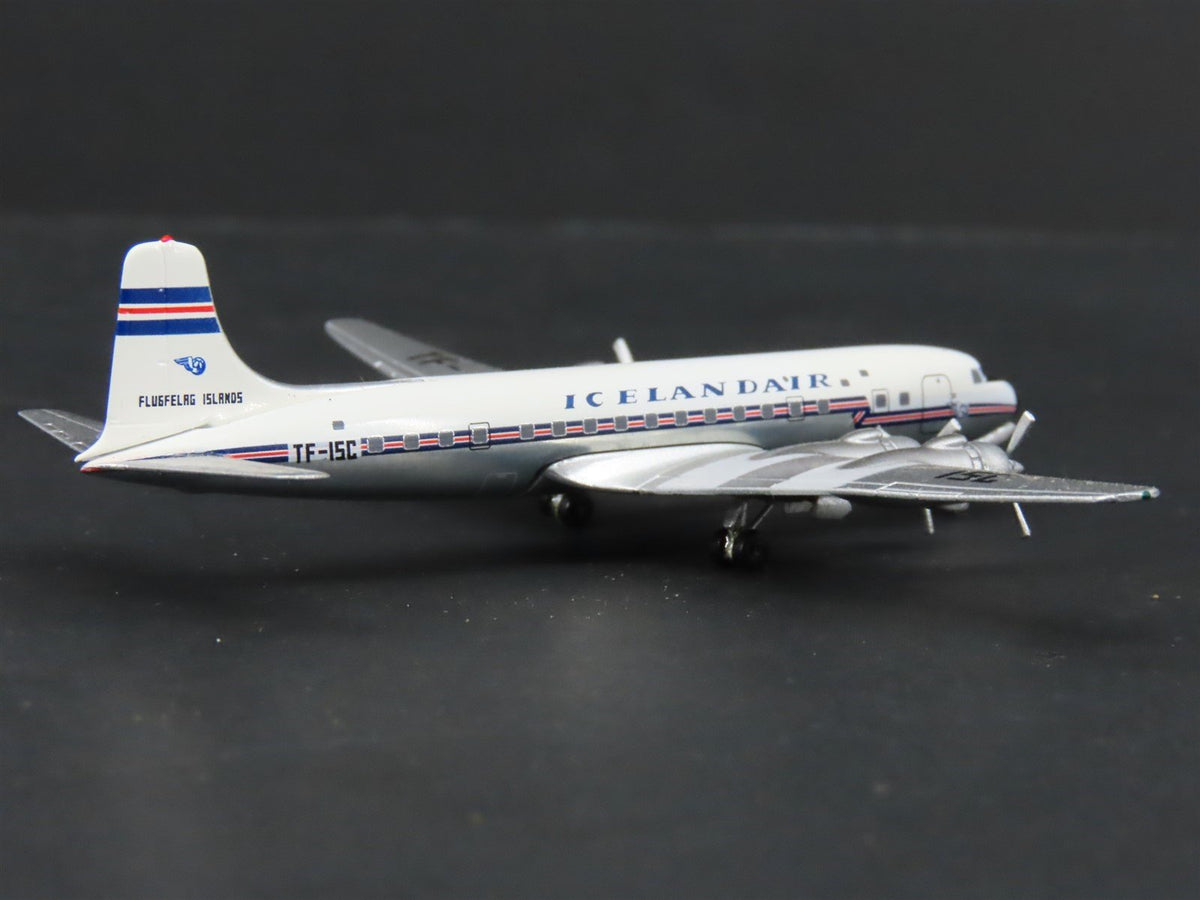 1:400 Aero Classics AC19155 Die-Cast Icelandair Flugfelag Islands Douglas DC-6B