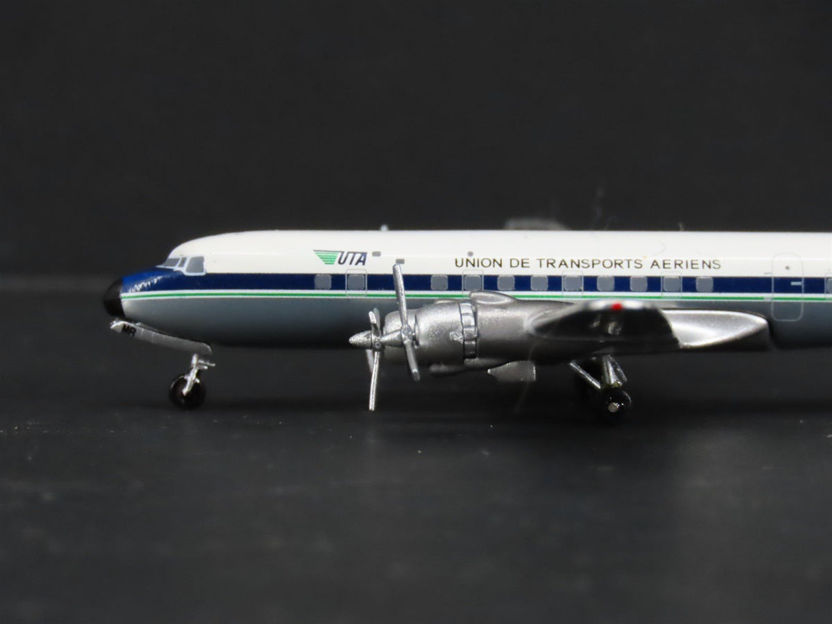 1:400 Scale Aero Classics Die-Cast UTA McDonnell Douglas DC-6B Aircraft F-BHMR