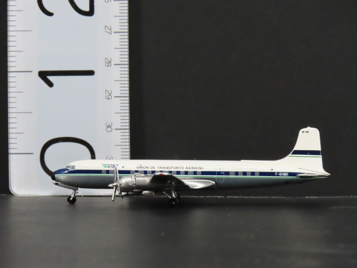 1:400 Scale Aero Classics Die-Cast UTA McDonnell Douglas DC-6B Aircraft F-BHMR