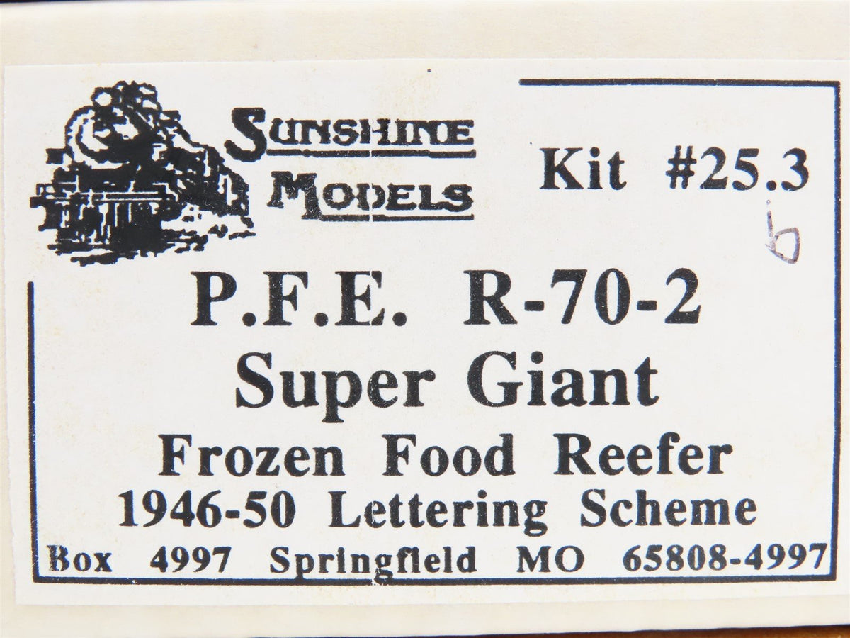 HO Sunshine Resin Kit #25.3 Undecorated PFE R-70-2 &quot;Super Giant&quot; Reefer + Trucks