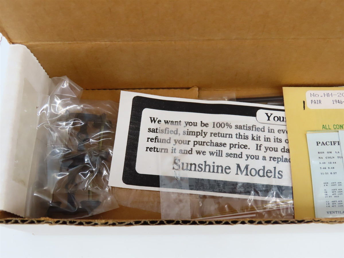 HO Sunshine Resin Kit #25.3 Undecorated PFE R-70-2 &quot;Super Giant&quot; Reefer + Trucks